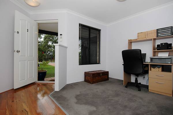 Cottage Comforts - Parkside Retreat! Picture 2