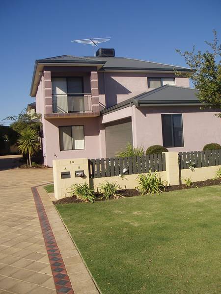 Modern Townhouse -
Home Open Tuesday 20th May 10:30 - 10:45am Sharp Picture 1
