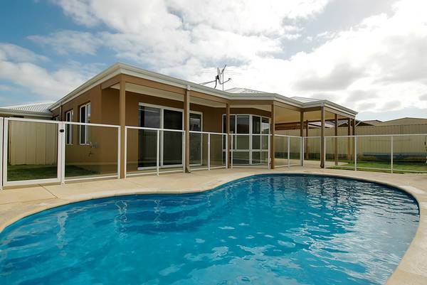 SPLISH SPLASH- SUMMER IS COMING!! Picture