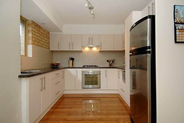 Classy Reno at a Reasonable Price!! Picture 2