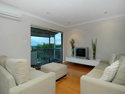 SIMPLY STUNNING!! Picture