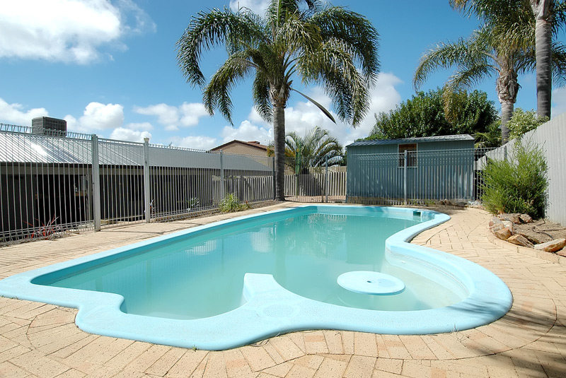 ELEVATION & LOCATION! Picture 1