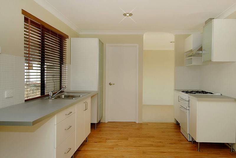 ELEVATION & LOCATION! Picture 2