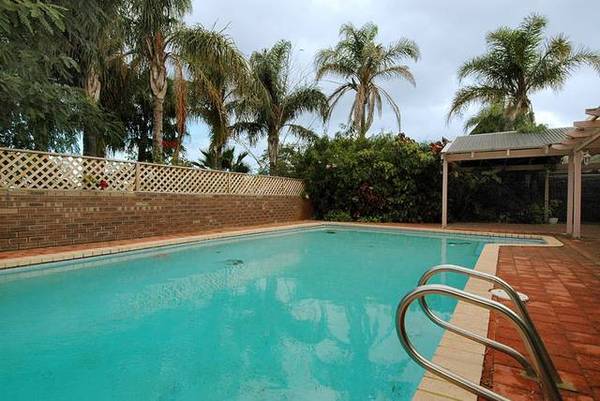 PRIME LOCATION Picture 1