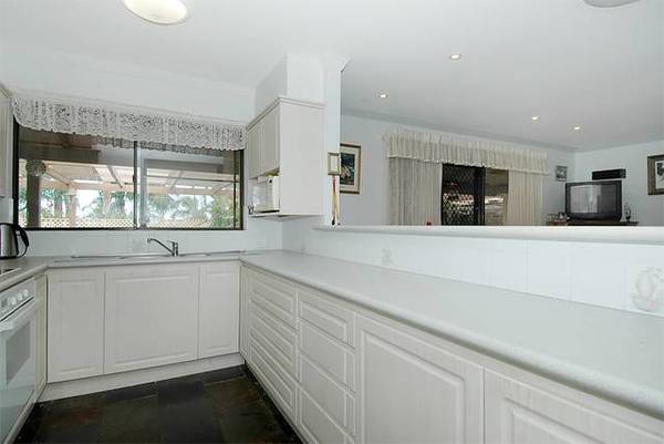 PRIME LOCATION Picture 3