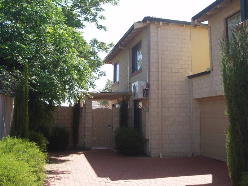 Room to Move!!! BREAK LEASE (Rent to be reviewed Oct 09) Picture 1