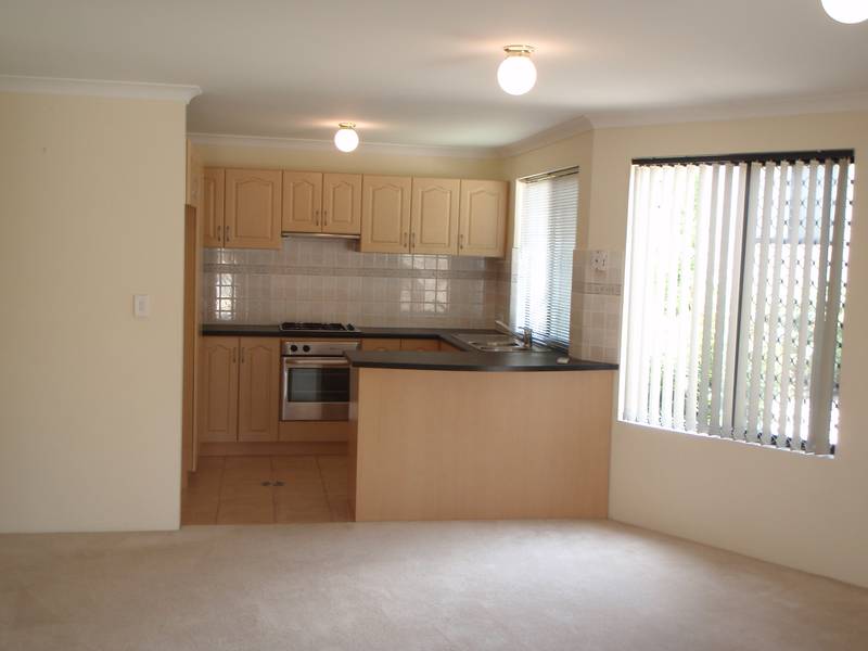 Easy Care, Easy Living!! Picture 2