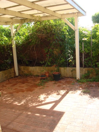 BEAUTIFUL SPACIOUS VILLA Picture 3