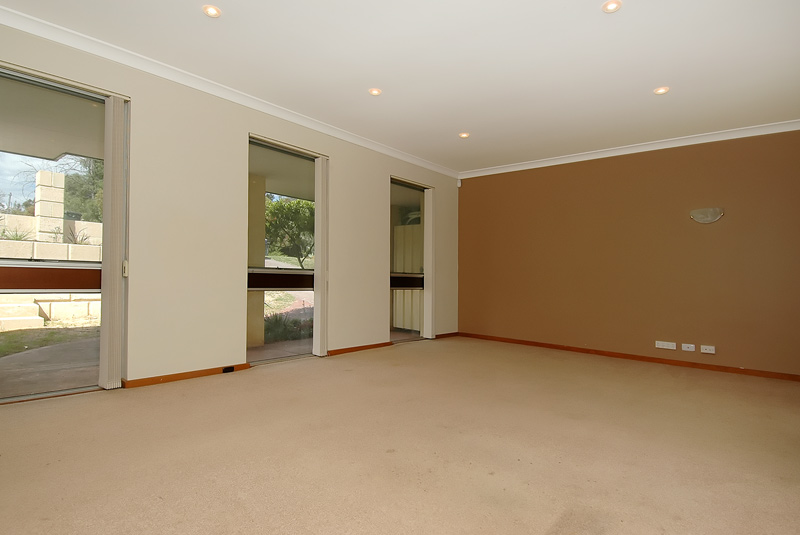 PRICED TO PLEASE!! Picture 3