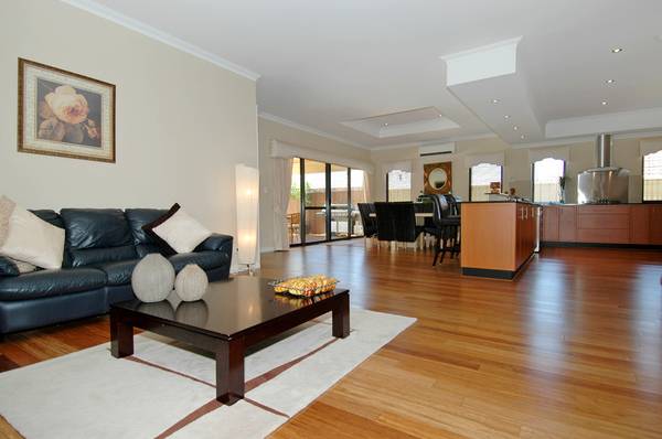 Holiday At Home in Your Suburban Resort! Picture