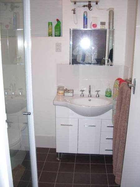 MODERN RENOVATED UNIT IN GREAT LOCATION!! Picture MODERN RENOVATED UNIT IN GREAT LOCATION!! Picture