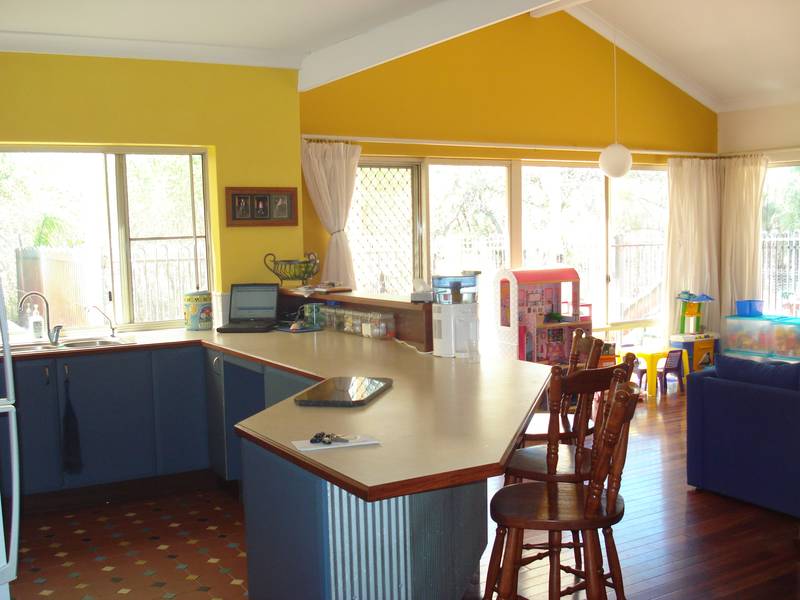 ABSOLUTE CLASS AND QUALITY Picture