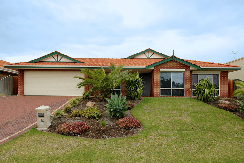 PRICED TO PLEASE!! Picture 1