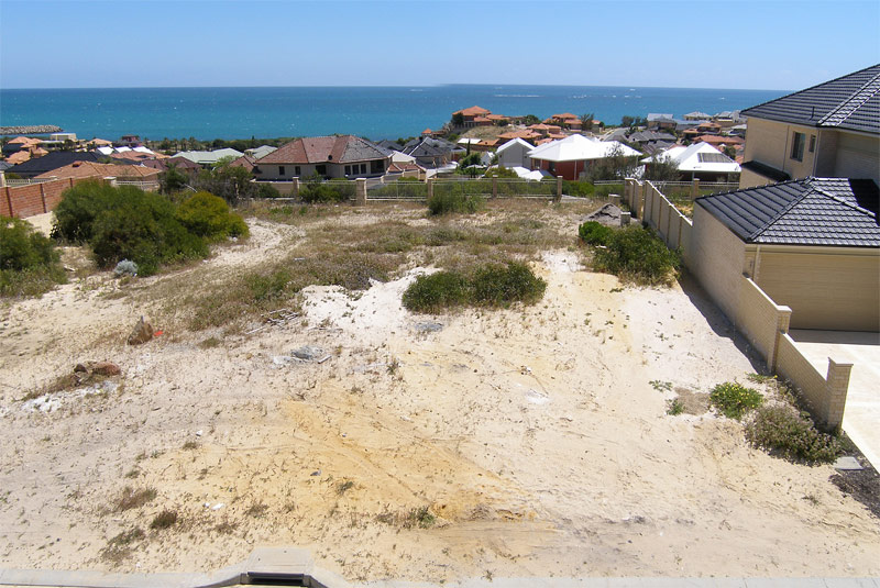 UNDER OFFER
Life's A Beach! Mindarie's Finest! 901m2 Picture 1