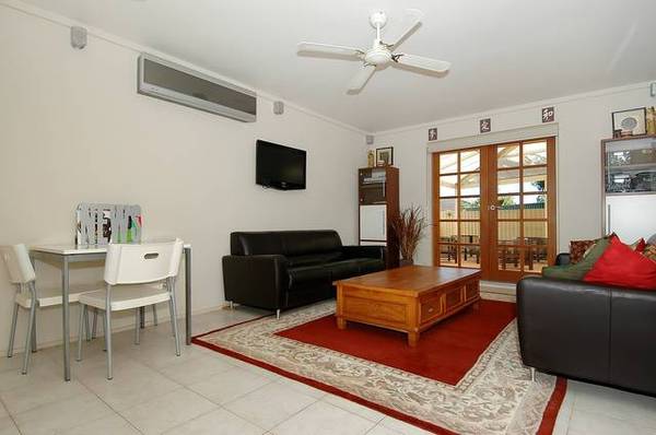 PRICED TO PLEASE!! NEW TO MARKET! Picture