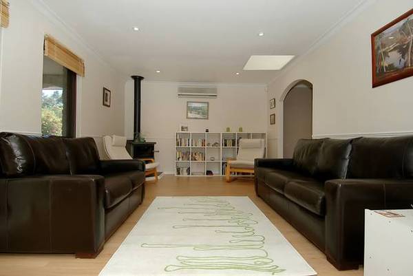 OPPOSITE PARK!! Picture