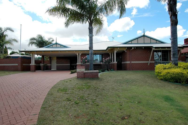 Let Me Entertain You!! Picture 2