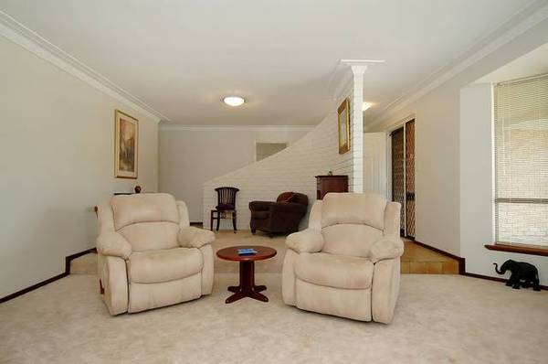 SPLISH SPLASH ++ A HOME TO GROW INTO!! Picture 3