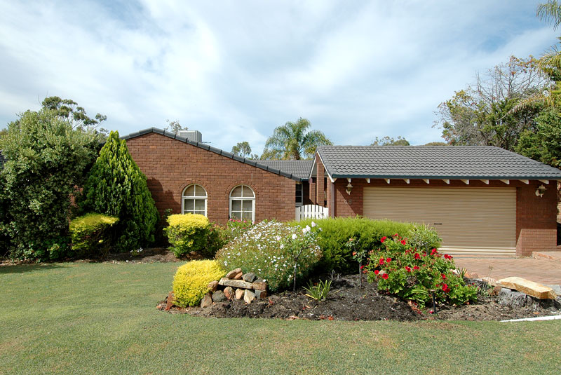 THE PERFECT LOCATION! Picture 1