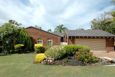 THE PERFECT LOCATION! Picture