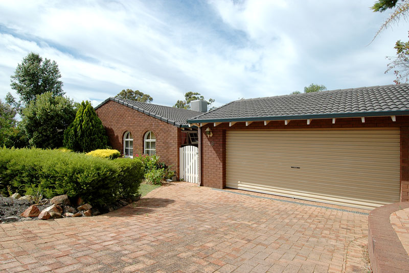 THE PERFECT LOCATION! Picture 2