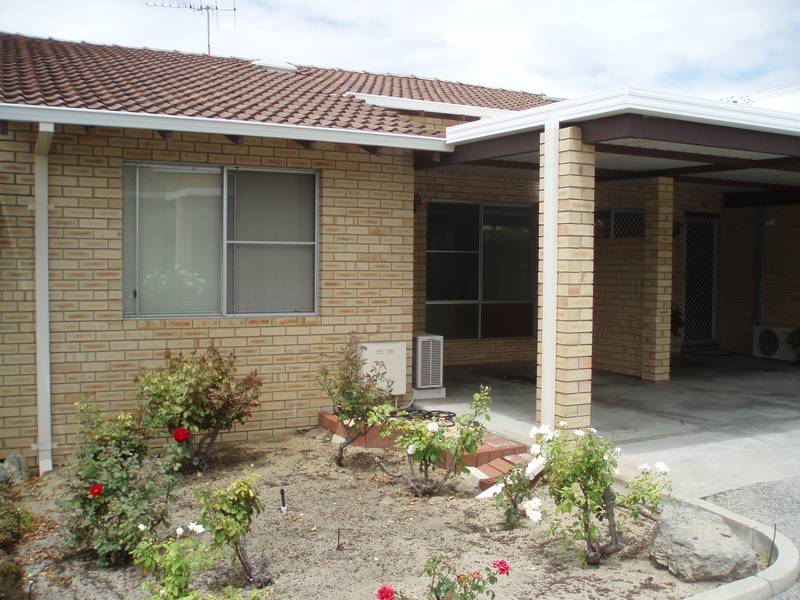 FULLY RENOVATED! Picture 2