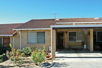 FULLY RENOVATED! Picture 1