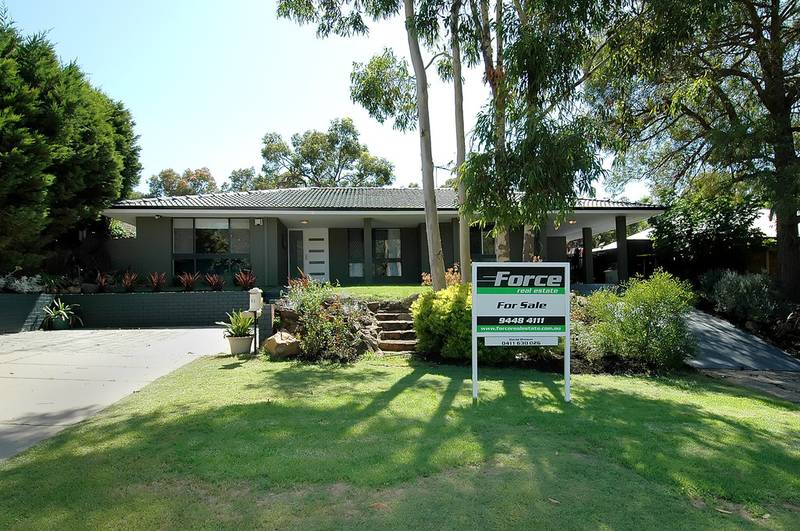 QUALITY RENO!! PRICED TO PLEASE! Picture 2