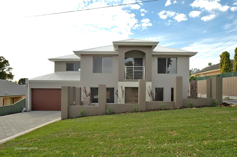 Brand New Townhouses ! Picture 1