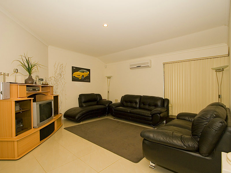 THE BORDEAUX BY ROSS NORTH Picture