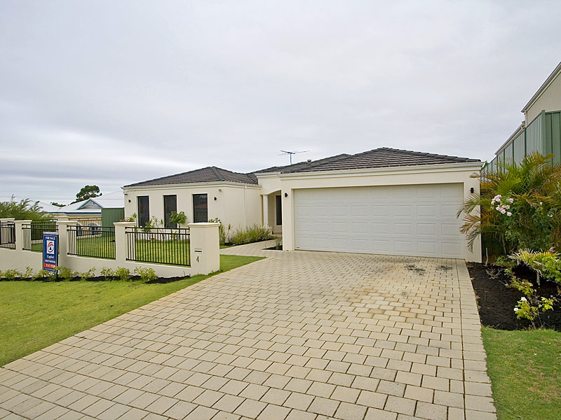 THE BORDEAUX BY ROSS NORTH Picture 1