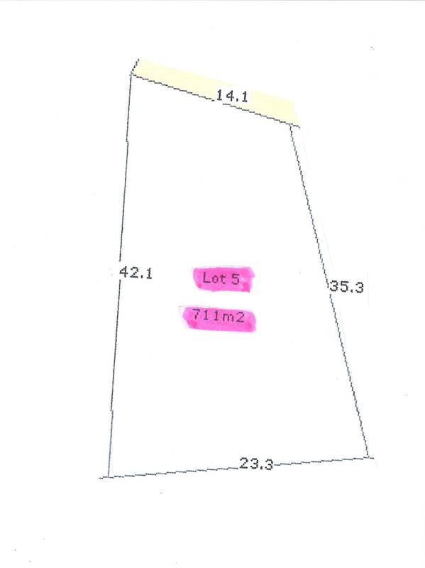 TRIPLEX POTENTIAL!! Picture 2