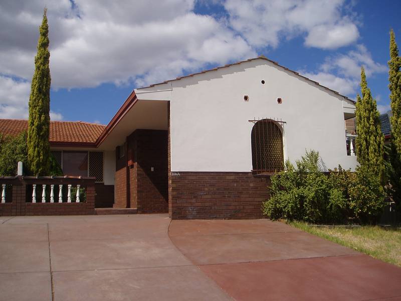 Step inside and be suprised Picture 1