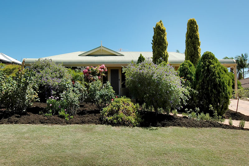 Tranquil Hideaway! Under Offer Picture 1