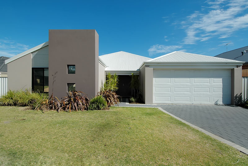 Something Different At Last!!! Superb! Picture 1