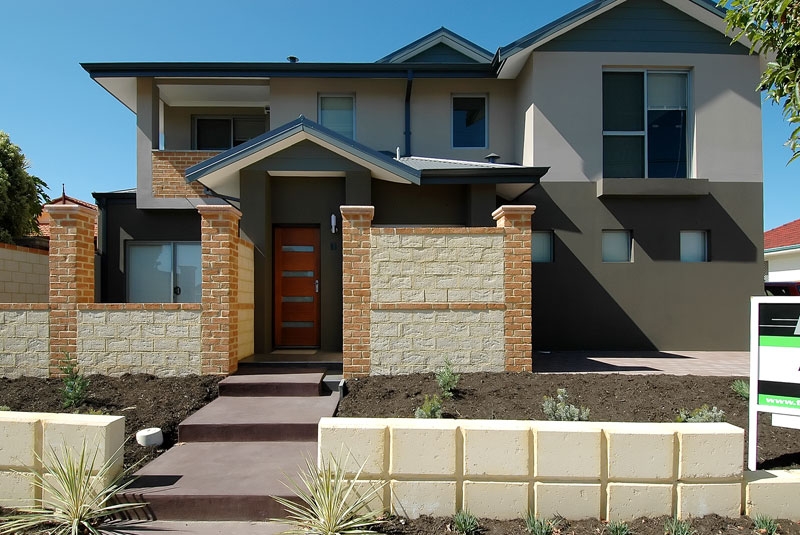 GOING FAST! HURRY IN! Picture 1