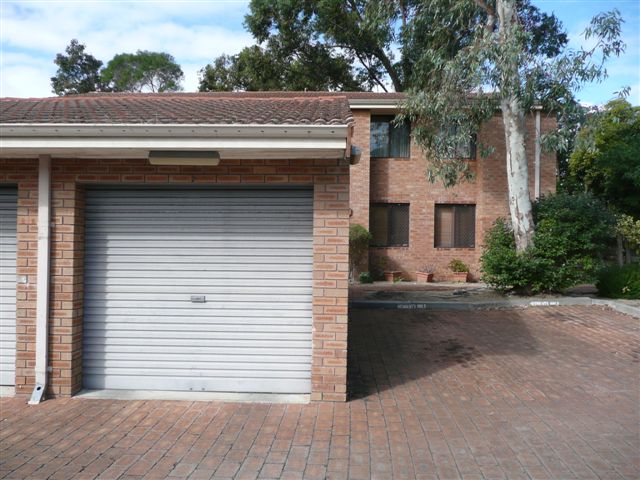 GROUND FLOOR END UNIT Picture 2