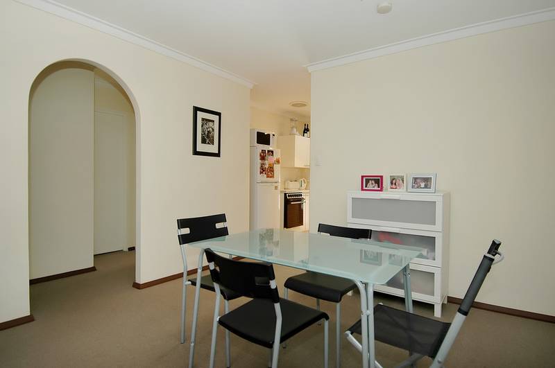 NEW TO MARKET! A BEAUTY! Picture 3