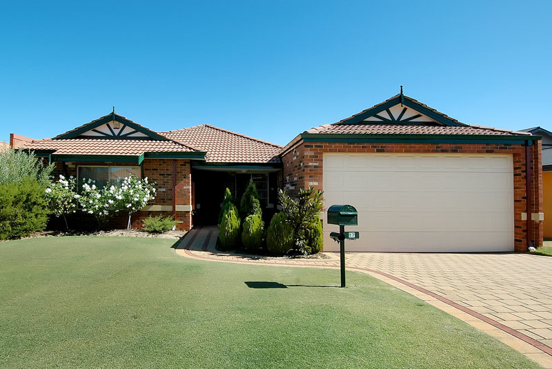 REAR ACCESS FOR CARAVAN / BOAT Picture 1