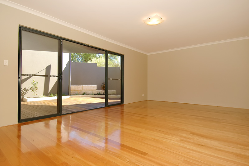 BRAND NEW!!! Picture 3