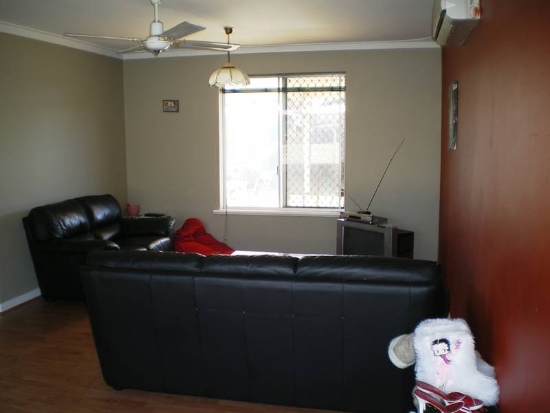 SIMPLY THE BEST Picture 3