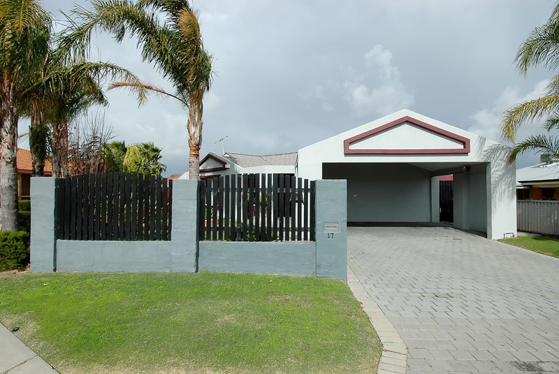 QUALITY FAMILY HOME!! Picture 2