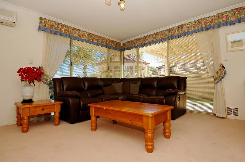 Under Offer Picture 2