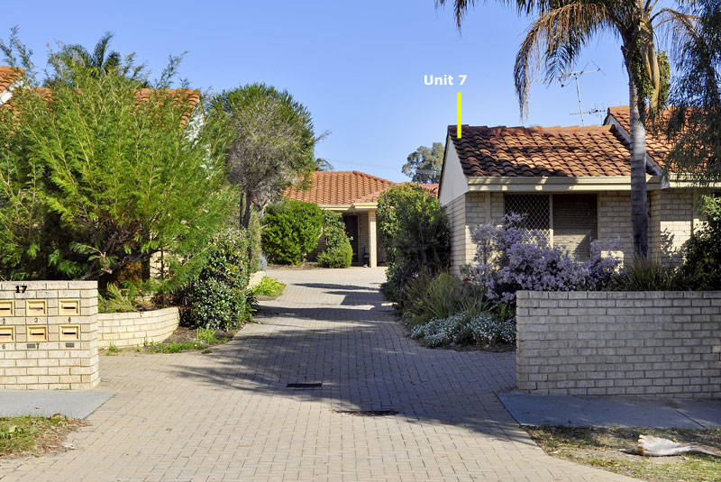 SIMPLY THE BEST... Picture 2