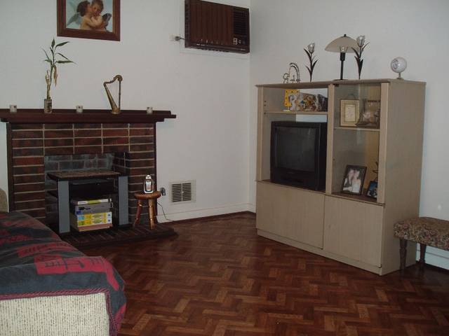 BUY! BUILD! BANK! Picture 2