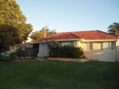 BUY! BUILD! BANK! Picture