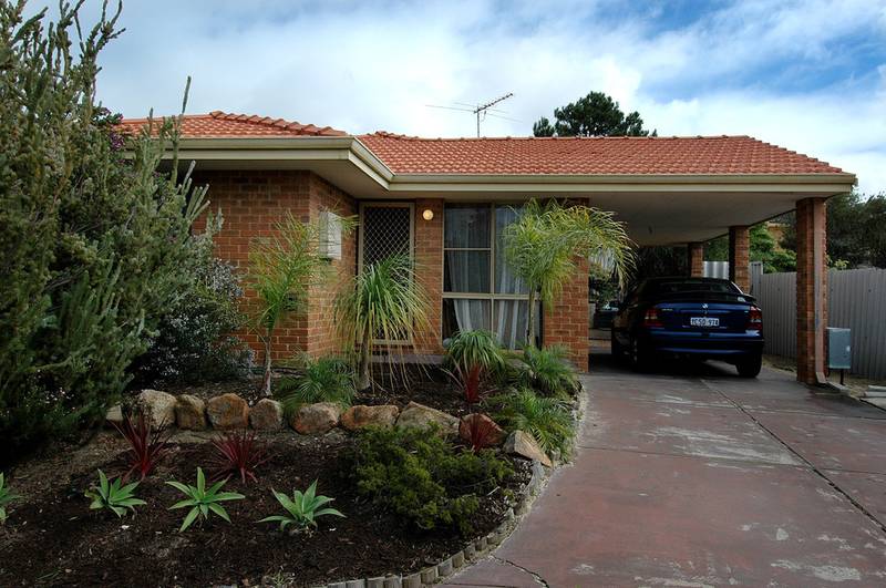 NEW TO MARKET... Picture 2