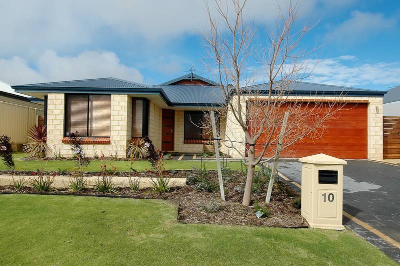 What A Cracker!! SOLD Picture 2