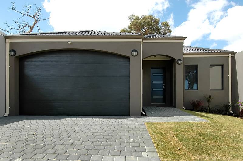 Hot to Trot!
Deluxe
Duplex
UNDER OFFER Picture 3