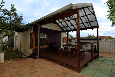 SUPER LOCATION!! Picture